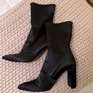 STUART WEITZMAN 2017 Clinger Stretch Satin Ankle Boot SZ 11.5